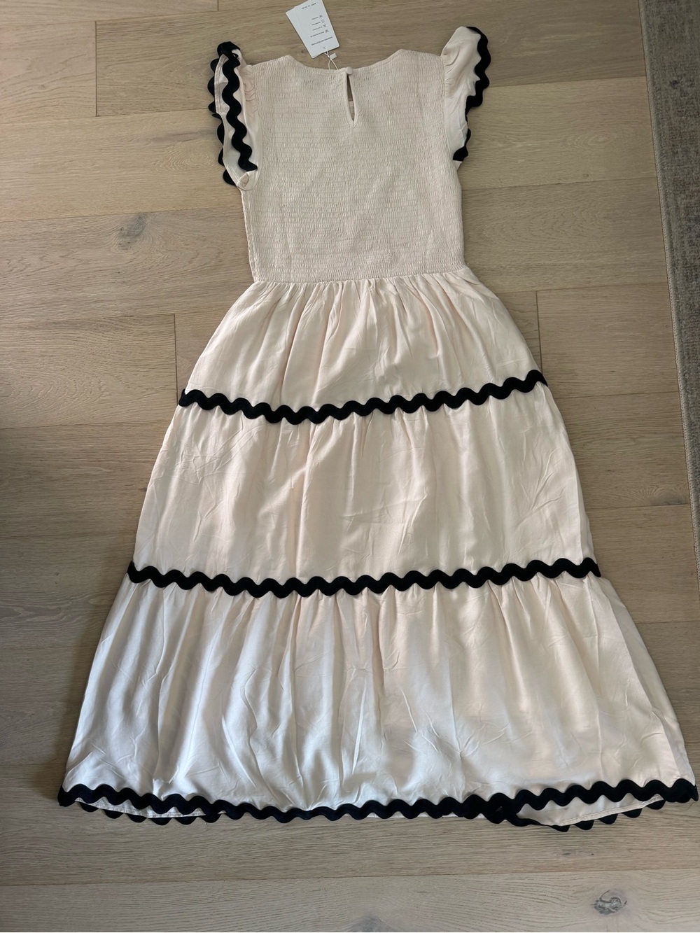 Cream Maxi Dress with Black Rickrack Trim - Elegant Occasion Wear - Picture 5 of 6